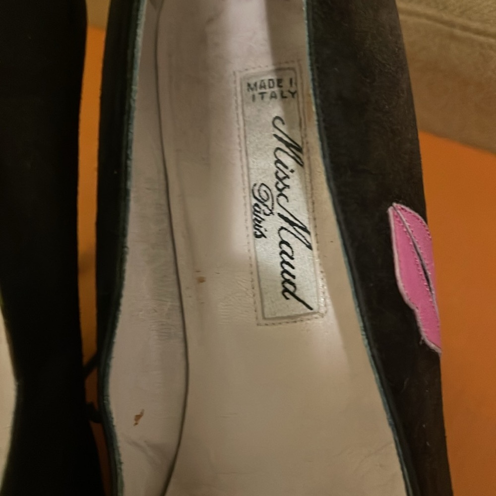 Women's Black Pumps with Red and Pink Accents - Picture 5 of 5